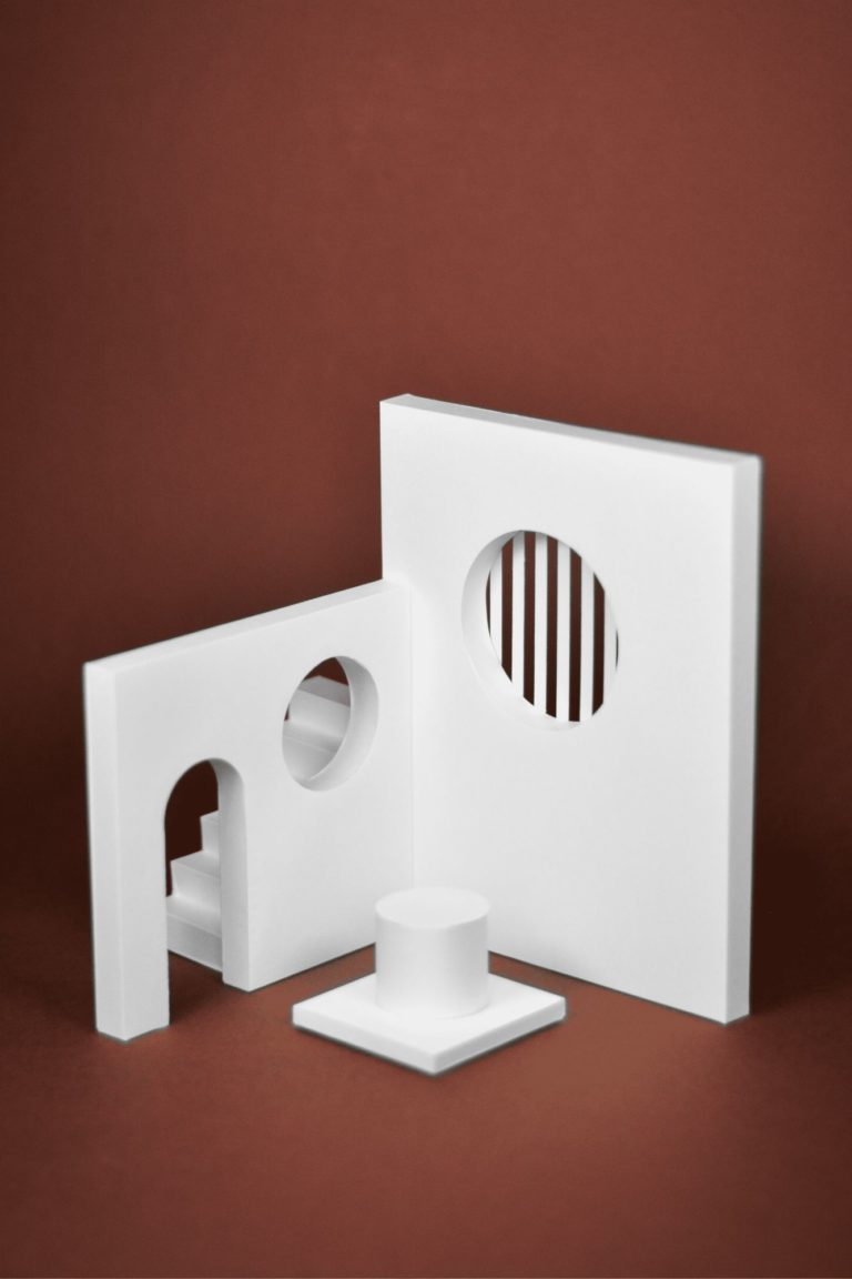 Suzanne - Set design géométrique en papier