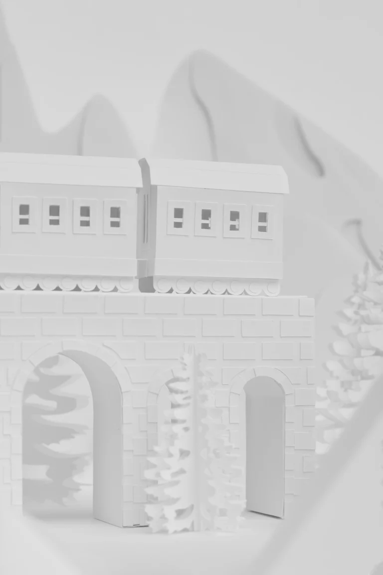 Zemestan - Set design montagne train en papier