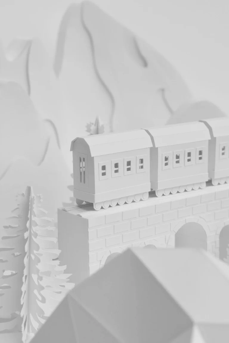 Zemestan - Set design montagne train en papier